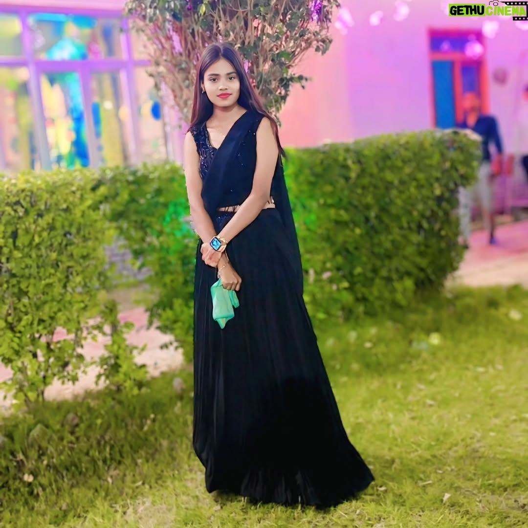 Amita Devi - 494 Likes - 🖤🖤
......