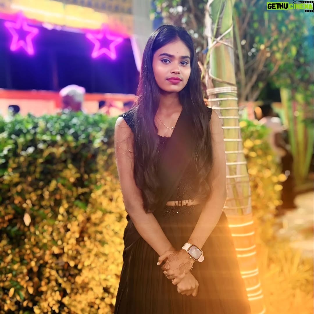Amita Devi - 494 Likes - 🖤🖤
......