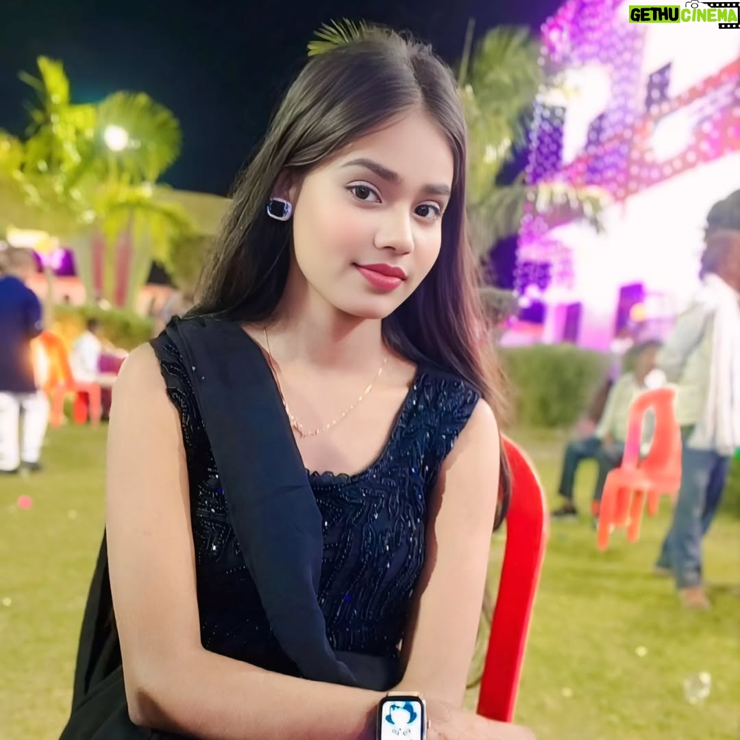 Amita Devi - 494 Likes - 🖤🖤
......