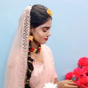Amita Devi Instagram - Happy janmashtami to all of you gyz ❤️ 
.
.
.

Makup by @sonam_makeover_nouranga 
#viral #trending #reels#post #new #explore#amitadevi20