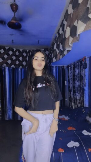 Amita Devi Instagram - Tit ma...😂
.
.
.
.
.
.
#viral #trending #dance #song #reel #instagram #explore