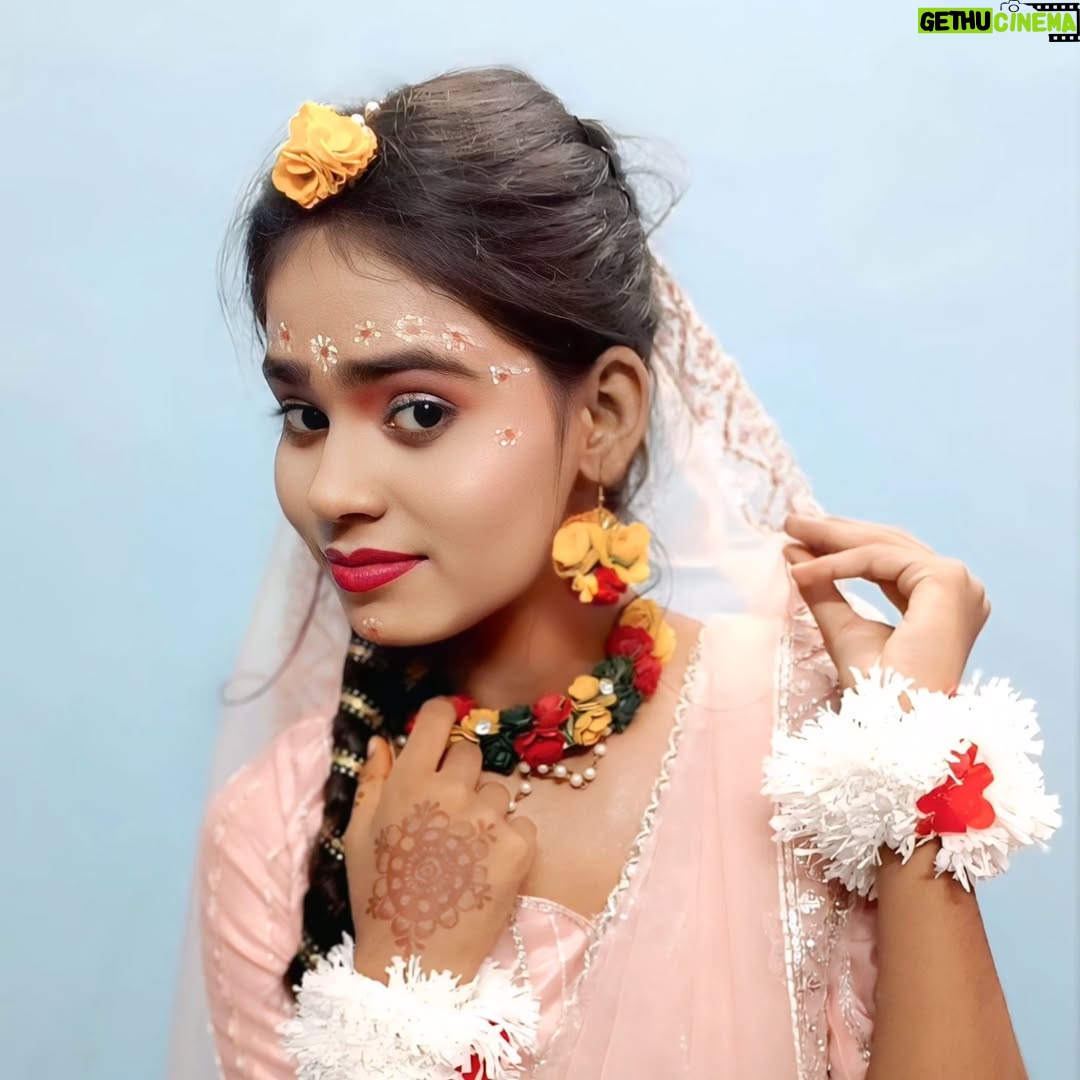 Amita Devi - 389 Likes - Happy janmashtami to all of you gyz ❤️ 
.
.
.

Makup by @sonam_makeover_nouranga 
#viral #trending #reels#post #new #explore#amitadevi20