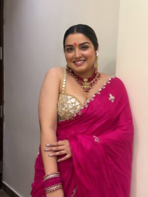Amrapali Dubey Instagram - Nothing can dim the light that shines from within 💫✨

#eventdiaries💕