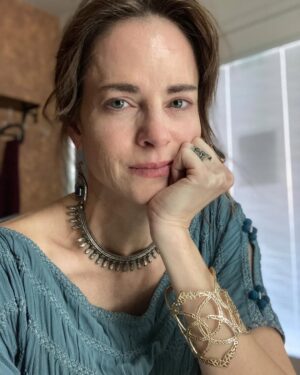 Amy Bailey Instagram - Day 3 of @thechosentvseries … before and after 🙏
We have almost 5 months to go and it’s already feeling heavy. The beautiful scripts are so full of sorrow, the material is intense, our characters are experiencing grief and trauma. 
Yes, this is just a TV show, and I’m just an actor in it, but somehow I hope to hold vigil for all the hearts breaking in real time, in real life, right now. 
How do we humans go on, after facing unbelievable sadness and tragedy? How do I portray that with grace and sincerity so that it *might* be cathartic for someone watching? 
I can only keep humbling myself and touching the ground and making sure my heart is wide open. 

We have a long shoot ahead of us but I feel lucky to do it with such a generous and loving cast and crew. 
Yes, it’s a show about Jesus Christ, but truly our set comes from ALL walks of life, from all ends of the cultural and political spectrum. We think differently, we vote differently…
And guess what…we really love each other. There’s an abundance of compassion and laughter and support. 
It’s wonderful. I love it.
And I don’t take it for granted 💜💜💜

What are some ways you all have found to keep going when things are hard? What keeps you moving forward?