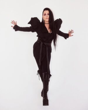 Amy Lee Instagram - As @evanescenceofficial prepares to hit the road and start rolling out the campaign for their sixth studio album, @amylee sits down for an exclusive cover story interview, where she talks new music, the band's ongoing legacy, and why she's fearful of wasting time.⁠
⁠
Link in bio to read the full cover story. ⁠
⁠
Words/Digital Editor: @iamfabio_⁠
Photography: @samidrasin⁠
Editor-in-Chief: @lauraersoy⁠
Styling: @marjanmalakpour⁠
Assisted by: Olivia McPherson, Chloe Morand⁠
Hair & Makeup: @bethwilsonmignogna21