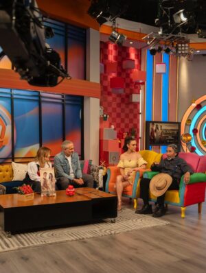 Ana Belena Instagram - Unas fotos durante la entrevista en el programa Hoy ✨
#entrevista #hoyprograma #televisa