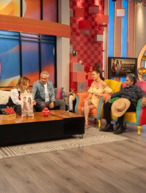 Ana Belena Instagram - Unas fotos durante la entrevista en el programa Hoy ✨
#entrevista #hoyprograma #televisa