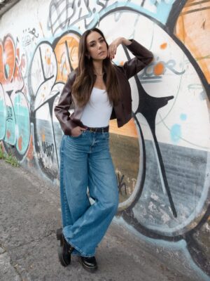 Ana Belena Instagram - Por qué nos gustó este spot ✨
Bonita noche 🫶🏼
#outfit #ootd #top #actriz #anabelena