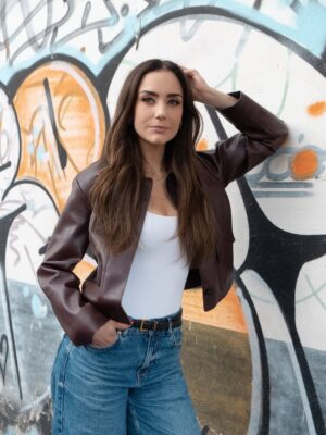 Ana Belena Instagram - Por qué nos gustó este spot ✨
Bonita noche 🫶🏼
#outfit #ootd #top #actriz #anabelena