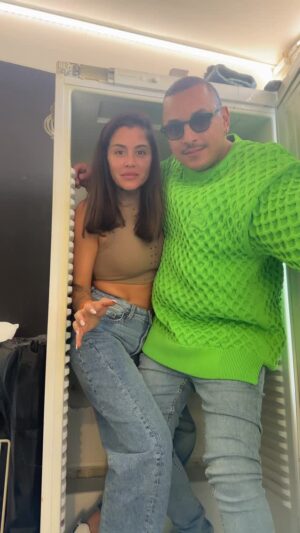 Anaïs Camizuli Instagram - Je pense qu’on a réussi la trend ! On est grave sexy @warren_zoub