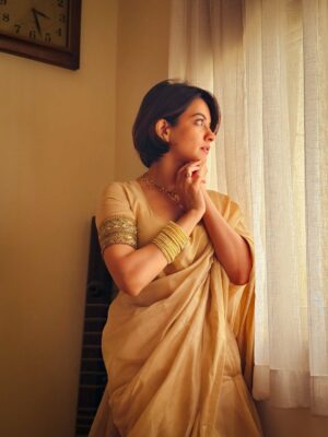 Anandita Pagnis Instagram - Sari, smiles and a side of modaks. Happy Gannu Day ā„ļø
š· @kanishk.varma šš©āā¤ļøāš©