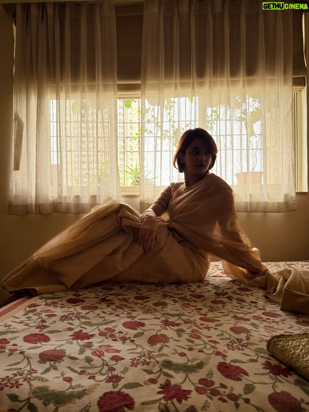 Anandita Pagnis - 9.7K Likes - Sari, smiles and a side of modaks. Happy Gannu Day ♥️

📷 @kanishk.varma 😗👩‍❤️‍👩