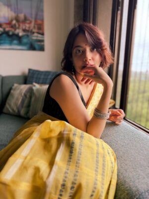 Anandita Pagnis Instagram - Bindi girl in a filter world š«¶