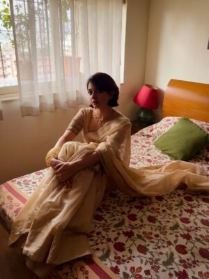 Anandita Pagnis Instagram - Sari, smiles and a side of modaks. Happy Gannu Day ā„ļø
š· @kanishk.varma šš©āā¤ļøāš©