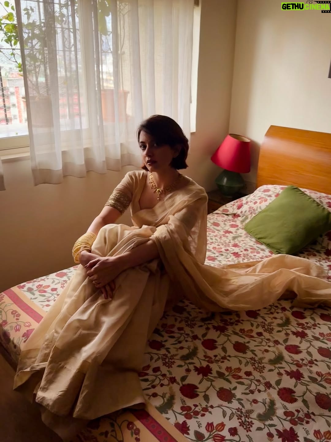 Anandita Pagnis - 9.7K Likes - Sari, smiles and a side of modaks. Happy Gannu Day ♥️

📷 @kanishk.varma 😗👩‍❤️‍👩