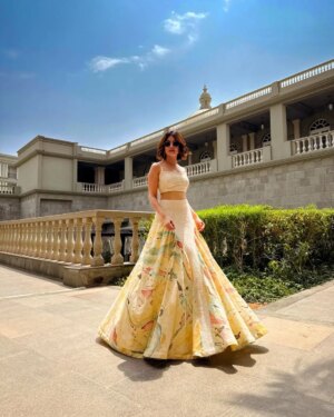 Anandita Pagnis Instagram - Digging that drop waist with paint that has feelings in our hand-marbled @worldofanush lehnega set š»
Crafted Slow. Worn Easy.
Customisable in š§”š©µš©¶š©·ššššā¤ļø