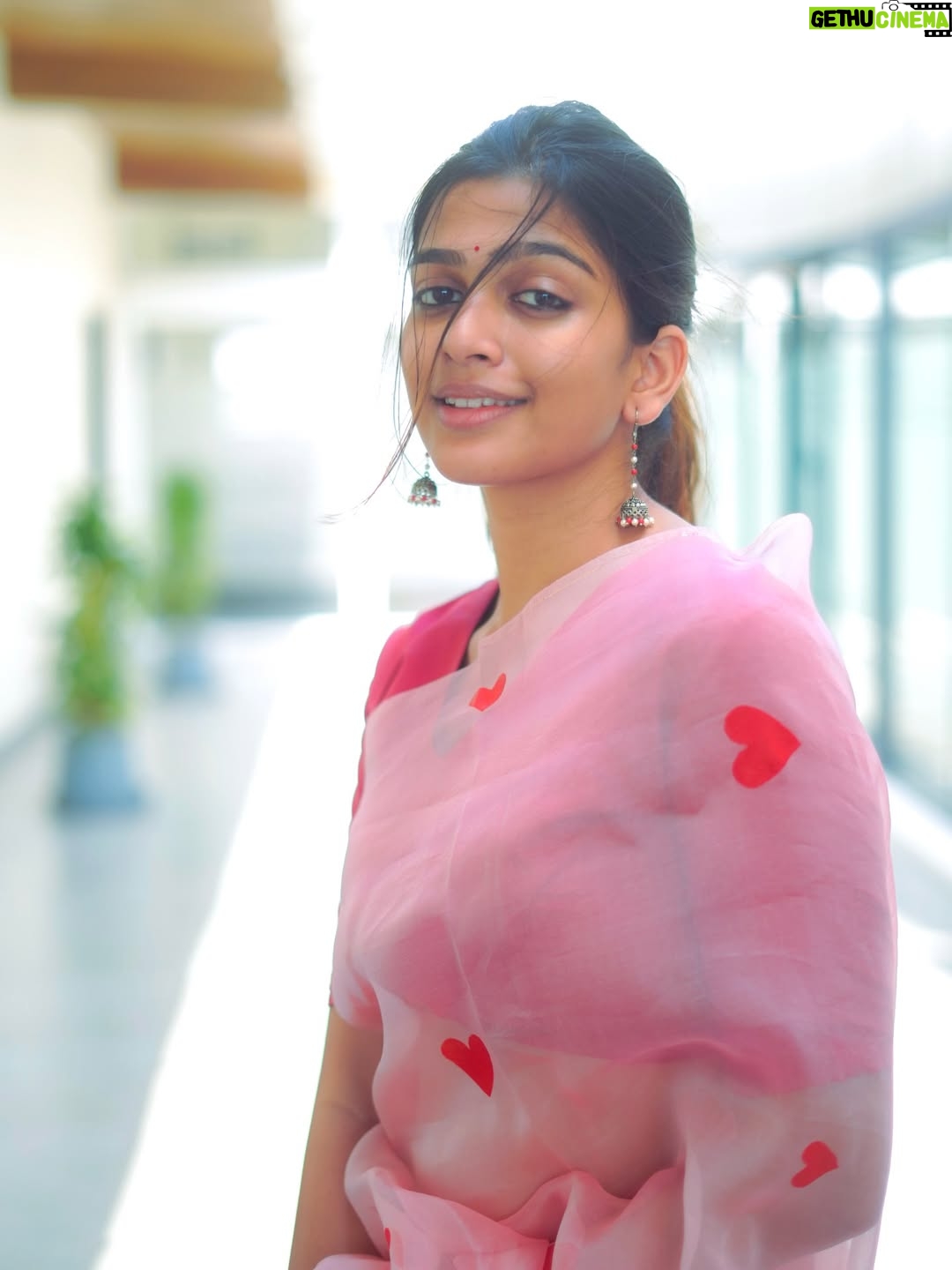 Ananthika Sanilkumar - 598.9K Likes - Too much heart in one heartbeat ❤️🫶🏼
:
Saree : @rashmi_pinklabel 
Stylist : @sumaiya.alam 
📸 : @whoisbala