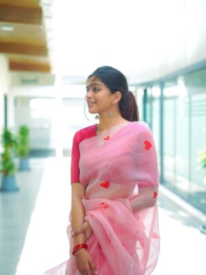 Ananthika Sanilkumar Instagram - Too much heart in one heartbeat ❤️🫶🏼
:
Saree : @rashmi_pinklabel 
Stylist : @sumaiya.alam 
📸 : @whoisbala