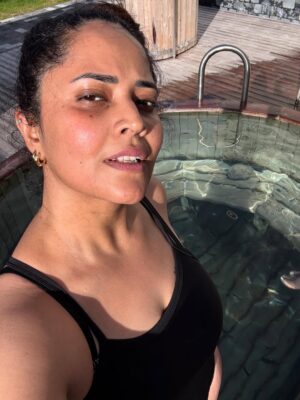 Anasuya Bharadwaj Instagram - 🖤💙🩵✨🇮🇸🌤️😘

PC : @photriyavenky 🥰