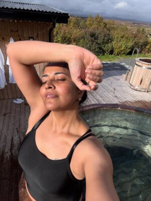 Anasuya Bharadwaj Instagram - 🖤💙🩵✨🇮🇸🌤️😘

PC : @photriyavenky 🥰