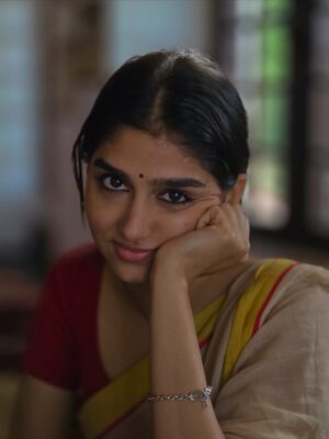 Anaswara Rajan Instagram - Saree for the birthday, heart with Onam, eyes on the lunar eclipse 🌼🌕✨

Just a quiet moment to say thanks — your wishes, love, and little check-ins meant a lot more than you probably realize.
Thanks again 💛🫂