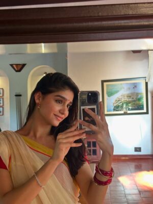 Anaswara Rajan Instagram - Saree for the birthday, heart with Onam, eyes on the lunar eclipse 🌼🌕✨

Just a quiet moment to say thanks — your wishes, love, and little check-ins meant a lot more than you probably realize.
Thanks again 💛🫂