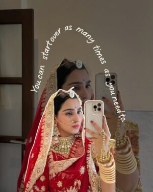 Anaya Pratap Instagram - Traditional or western ? Which one ☝️