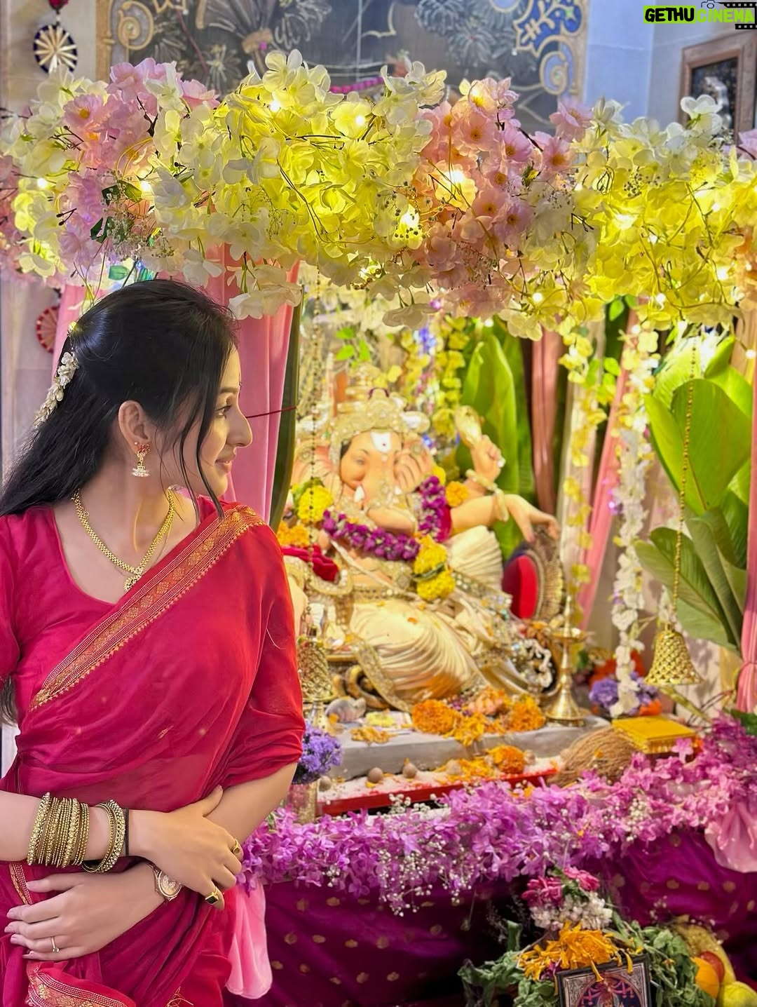Anchal Sahu - 304.8K Likes - 🕉️🔱
|| ॐ गं गणपतये नमः ||
🐘💛 Faith. Love. Bappa.
Ganpati Bappa Morya!🙏🏻❤️

📸: @ankurvermaofficial 😘🥹