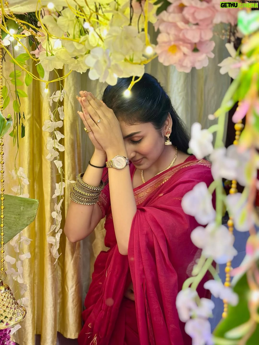 Anchal Sahu - 304.8K Likes - 🕉️🔱
|| ॐ गं गणपतये नमः ||
🐘💛 Faith. Love. Bappa.
Ganpati Bappa Morya!🙏🏻❤️

📸: @ankurvermaofficial 😘🥹