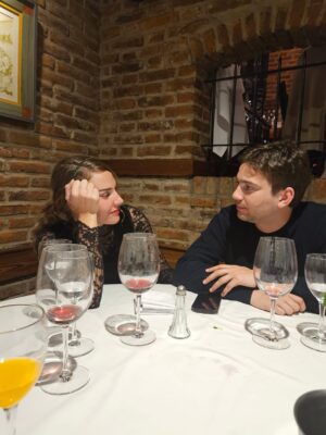 Andrea Frigerio Instagram - AsĆ arrancó mi cumpleaƱos en familia, gracias mi amor @lucasbocchino por tantos cumpleaƱos felices . Gracias a mis amados hijos @tomas_frigerio y @finibocchino por haberme elegido como mamĆ”, son mi vida. Gracias a mis hijos prestados @feficouture y @conradodellacqua por compartir la vida conmigo cada dĆa los quiero mĆ”s y mĆ”s.
Gracias #Olita & #ramón ( ausentes con aviso) por su amorosidad conmigo siempre y dejo para el final a #Jachu que es la mĆ”s chiquita, la alegrĆa de la familia, la mĆ”s divertida y loquita y la que me hizo el regalo mĆ”s lindo de todos. Una pulserita con mi nombre. Gracias Jachulina de mi ā„ļø
Este cumpleaƱos sigueā¦ā¦ jjjajaja falta mucho!
Que linda es la vida con la familia y las amigasā„ļøā„ļøā„ļøā„ļø
