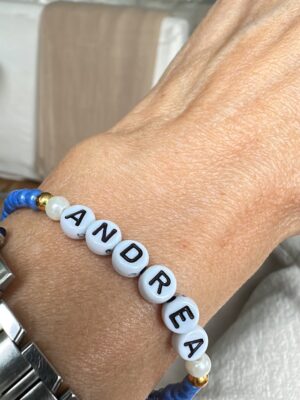 Andrea Frigerio Instagram - AsĆ arrancó mi cumpleaƱos en familia, gracias mi amor @lucasbocchino por tantos cumpleaƱos felices . Gracias a mis amados hijos @tomas_frigerio y @finibocchino por haberme elegido como mamĆ”, son mi vida. Gracias a mis hijos prestados @feficouture y @conradodellacqua por compartir la vida conmigo cada dĆa los quiero mĆ”s y mĆ”s.
Gracias #Olita & #ramón ( ausentes con aviso) por su amorosidad conmigo siempre y dejo para el final a #Jachu que es la mĆ”s chiquita, la alegrĆa de la familia, la mĆ”s divertida y loquita y la que me hizo el regalo mĆ”s lindo de todos. Una pulserita con mi nombre. Gracias Jachulina de mi ā„ļø
Este cumpleaƱos sigueā¦ā¦ jjjajaja falta mucho!
Que linda es la vida con la familia y las amigasā„ļøā„ļøā„ļøā„ļø