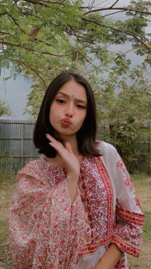 Aney Lepcha Instagram - Tum meri Taarif karo😌❤️ #haniyaamir#urdudrama#acting#aneylepcha#fyp#draft