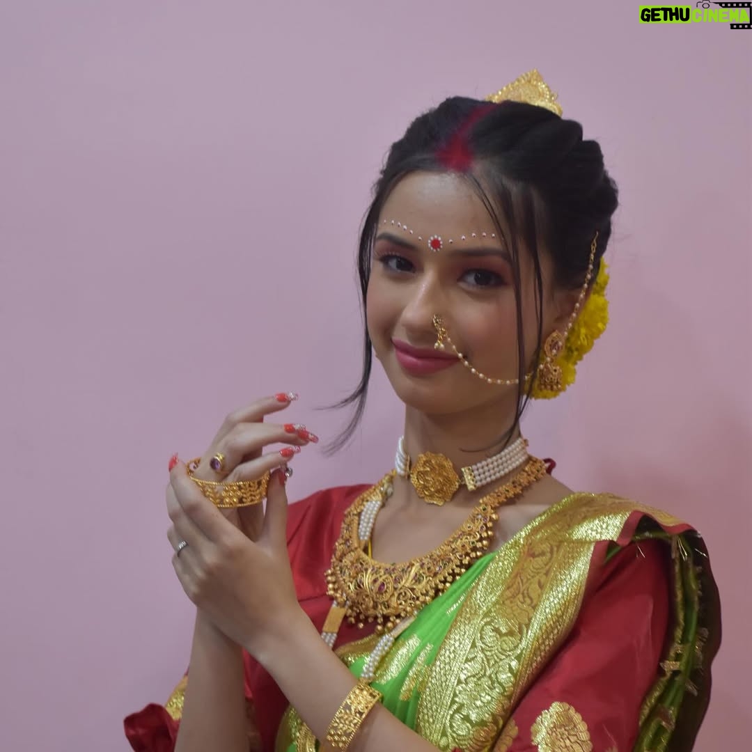 Aney Lepcha - 11.8K Likes - MUA ❤️ @ishachetry123 & @tiluttama__laskar_momi 
#bengalibridalmakeup#makeup#aneylepcha #assamindia