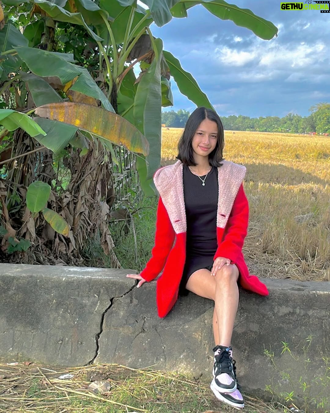 Aney Lepcha - 10.2K Likes - Kicks from @shoppex 🌨️