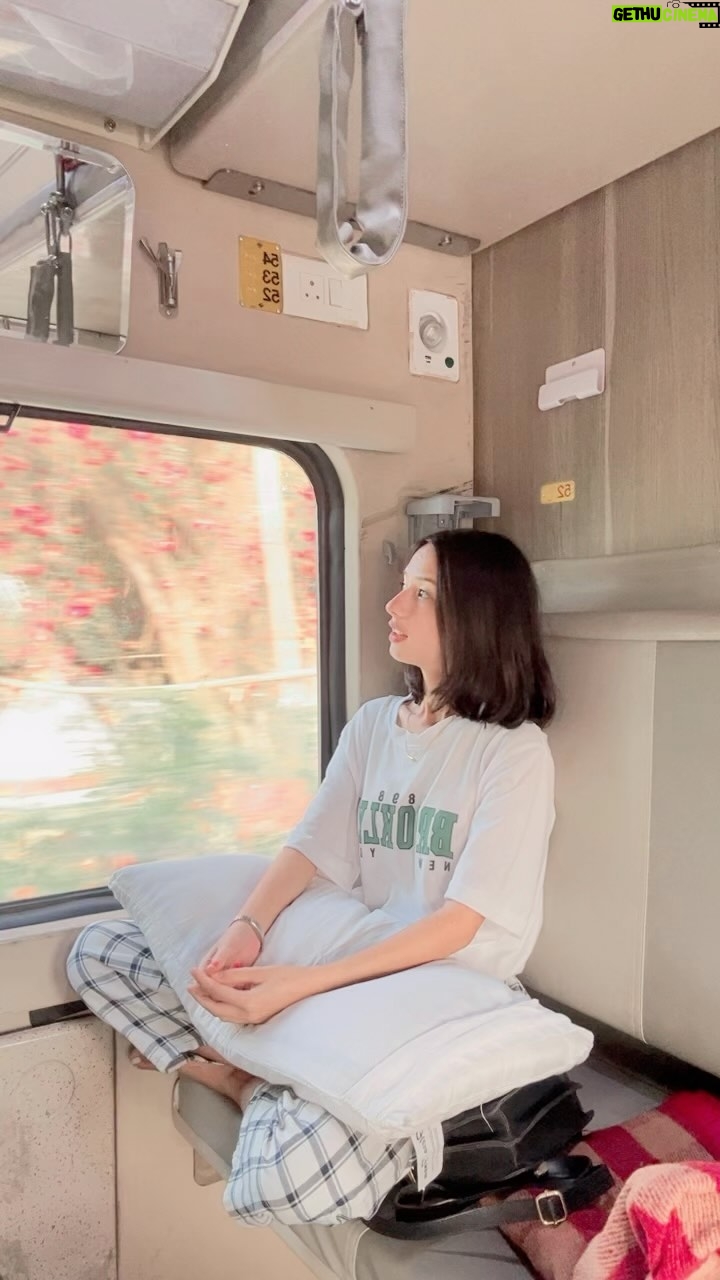 Aney Lepcha - 51K Likes - Kahi na lage man 😌❤️ #aneylepcha#kahinalageman#train#dimapur#fyp#instagramreels#newpost#india#love#reels