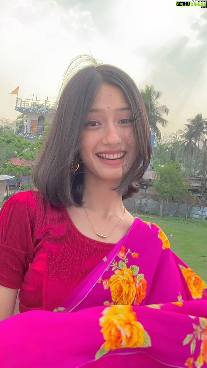 Aney Lepcha - 124.5K Likes - Gulabi saree💕🫶🏻 #gulabisharara#marathisong#aneylepcha#fyp#assam#gulabisadi🌸💗#sanjurathod#trendingaudio#trending#marathi#saree
