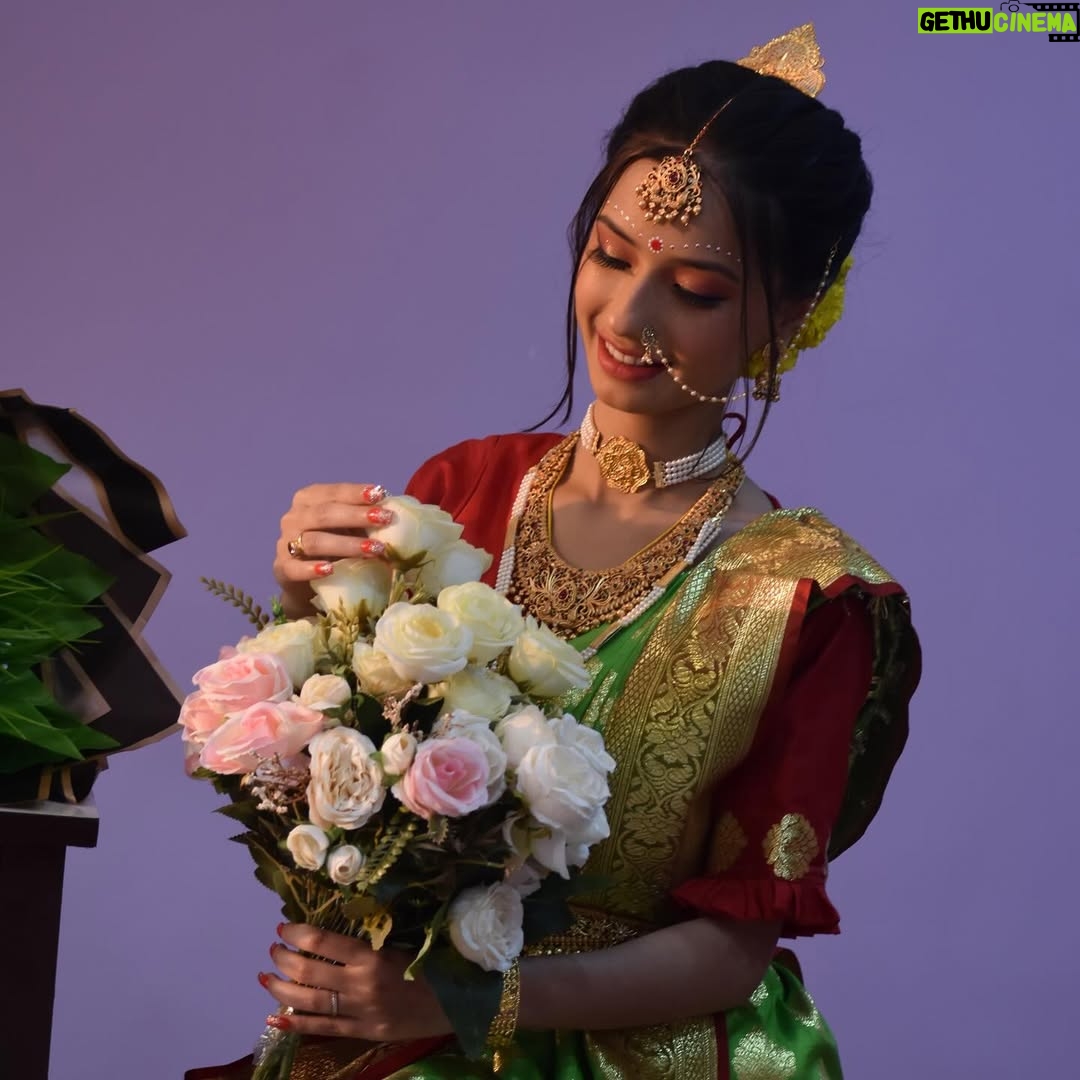 Aney Lepcha - 11.8K Likes - MUA ❤️ @ishachetry123 & @tiluttama__laskar_momi 
#bengalibridalmakeup#makeup#aneylepcha #assamindia