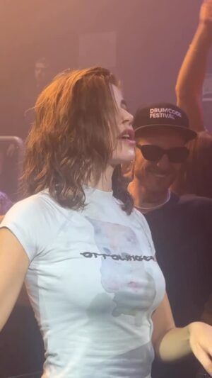 Anfisa Letyago Instagram - Closing with ‘rosso profondo’ @nsda_records_ showcase in Napoli 💙 @duelclubofficial (ho ancora i brividi!)