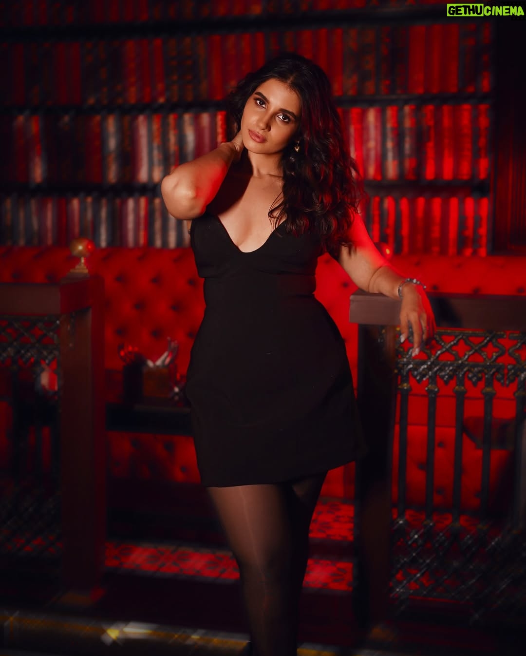 Angana Roy - 25.6K Likes - So dark so deep. The secrets that you keep...✨

Makeup & hairstyling: @divyanshi_makeup 
Photography: @reelswalebhaiya_abir 
Thank you @chandreyee.ghosh for gifting me this lovely dress! You made my Birthday more special🫶🏻

#trending #viral #trendingpost #viralpage #viralpost #viralaudio #trendingaudio #portraits #instadaily #instaviral #blackdress #birthdaybash #nightparty #clubvibe #vibing #explore #explorepage #exploremore #mood #bold #classy #sassy #dreamy #anganaroy