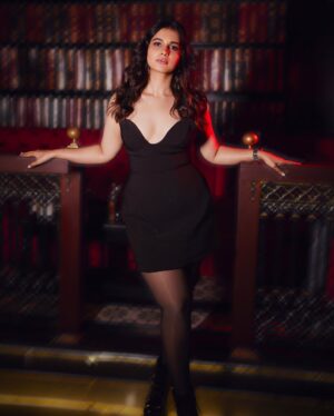 Angana Roy Instagram - So dark so deep. The secrets that you keep...✨

Makeup & hairstyling: @divyanshi_makeup 
Photography: @reelswalebhaiya_abir 
Thank you @chandreyee.ghosh for gifting me this lovely dress! You made my Birthday more special🫶🏻

#trending #viral #trendingpost #viralpage #viralpost #viralaudio #trendingaudio #portraits #instadaily #instaviral #blackdress #birthdaybash #nightparty #clubvibe #vibing #explore #explorepage #exploremore #mood #bold #classy #sassy #dreamy #anganaroy