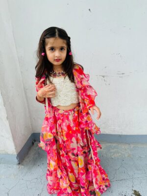 Angel Elena Instagram - Rakshabandhan 2025🧿❤️
#post#reef2reef #rakshabandhan #reebok #reelitfeelit #trendingreelsvideo #postivethinking #postoftheday #cutecut #trendingsongs #trendingnow