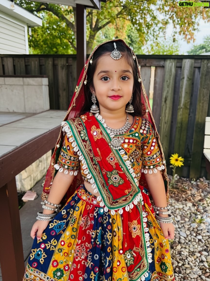 Angel Elena - 1K Likes - Cute conversion of original pic into these beautiful outfits pic ❤️

#garwa #ai#googlegeminitrend❤️🤗✨ #googlegemini❤️ #newtrend#beauty #navratrivibes❤️ #gujarati