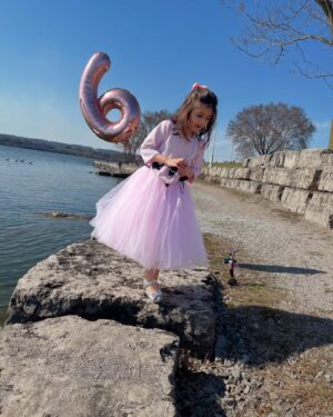 Angel Elena Instagram - Pre Birthday shoot🥰
My princess will be 6 years old on 18th April ❤️❤️😘😘🎂🎉🧚
Growing so fast🙂😇
#birthdaycake #6birthday #princessbirthday #happy birthday #birtday #birtjdayshoot #outdoorshoot #princess #cutebaby #babyelenahday