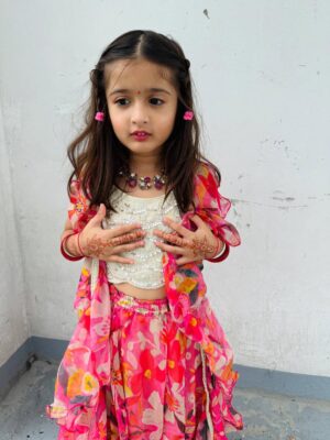 Angel Elena Instagram - Rakshabandhan 2025🧿❤️
#post#reef2reef #rakshabandhan #reebok #reelitfeelit #trendingreelsvideo #postivethinking #postoftheday #cutecut #trendingsongs #trendingnow