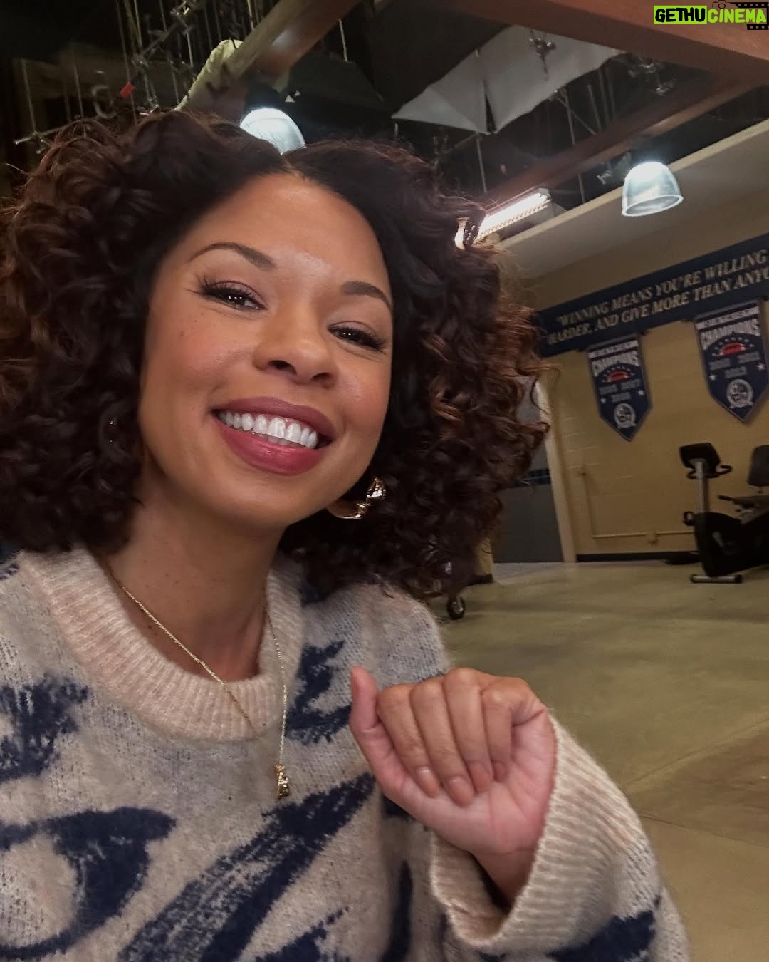 Angel Parker - 2.6K Likes - The @cwallamerican season 7 finale is tonight. What a wonderful show to be part of. Thank you @osyikhile @thenatemcintyre for being incredible scene partners and especially to boss lady @kech99 for the opportunity. You have one of the best crews (with the best vibes:) in the business. #FilmedinLA 
Please join us all in rooting for The Jeremys/ Bakers/ Crenshaw/ Beverly and a S8 tonight! on @thecw 🏈 THANK YOU 🙏🏾