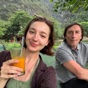 Angelina Danilova Instagram - Xin chào, Vietnam 🇻🇳🌿