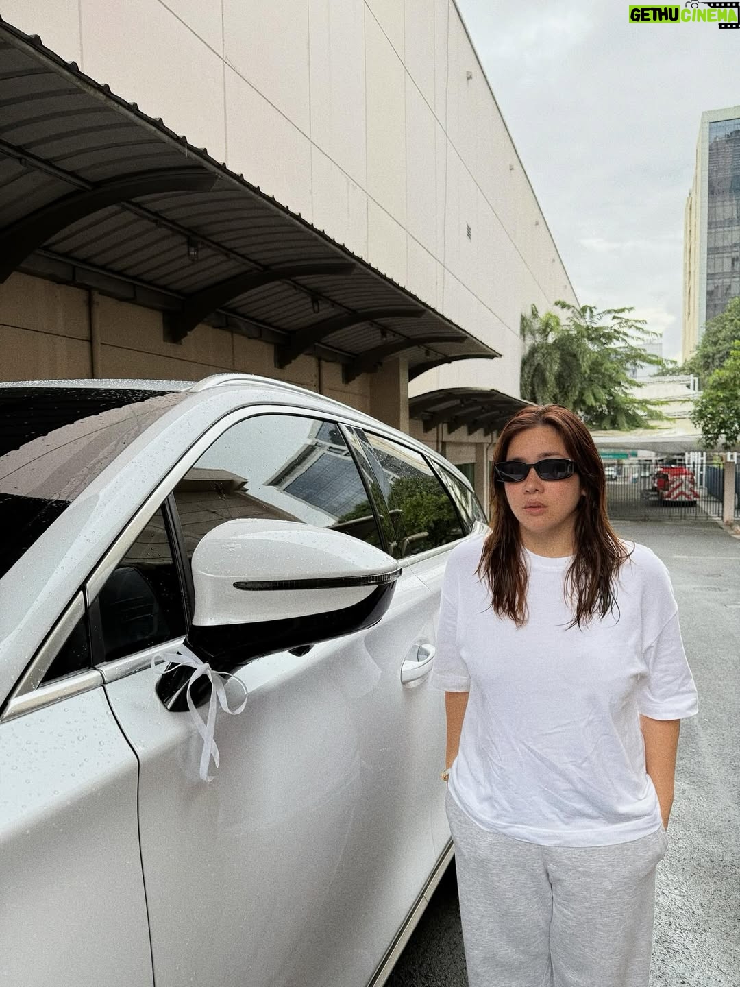 Angeline Quinto - 40.6K Likes - Nakikiisa ako sa mga Kababayan nating nasa kalsada ngayon para ipakita ang galit sa korupsyon. Isa ako sa gustong maniwala na 
Nobody Will Be Spared. 
Nobody Will Be Protected
at Makukulong ang mga Magnanakaw. 
Umpisa pa lang ito, sana magkakasama at magkita-kita pa rin tayo sa dulo. Walang Bibitiw💪

#EndCorruptionNow
#ManagotAngDapatManagot
#PiliinMoAngPilipinasHuwagAngKurakot