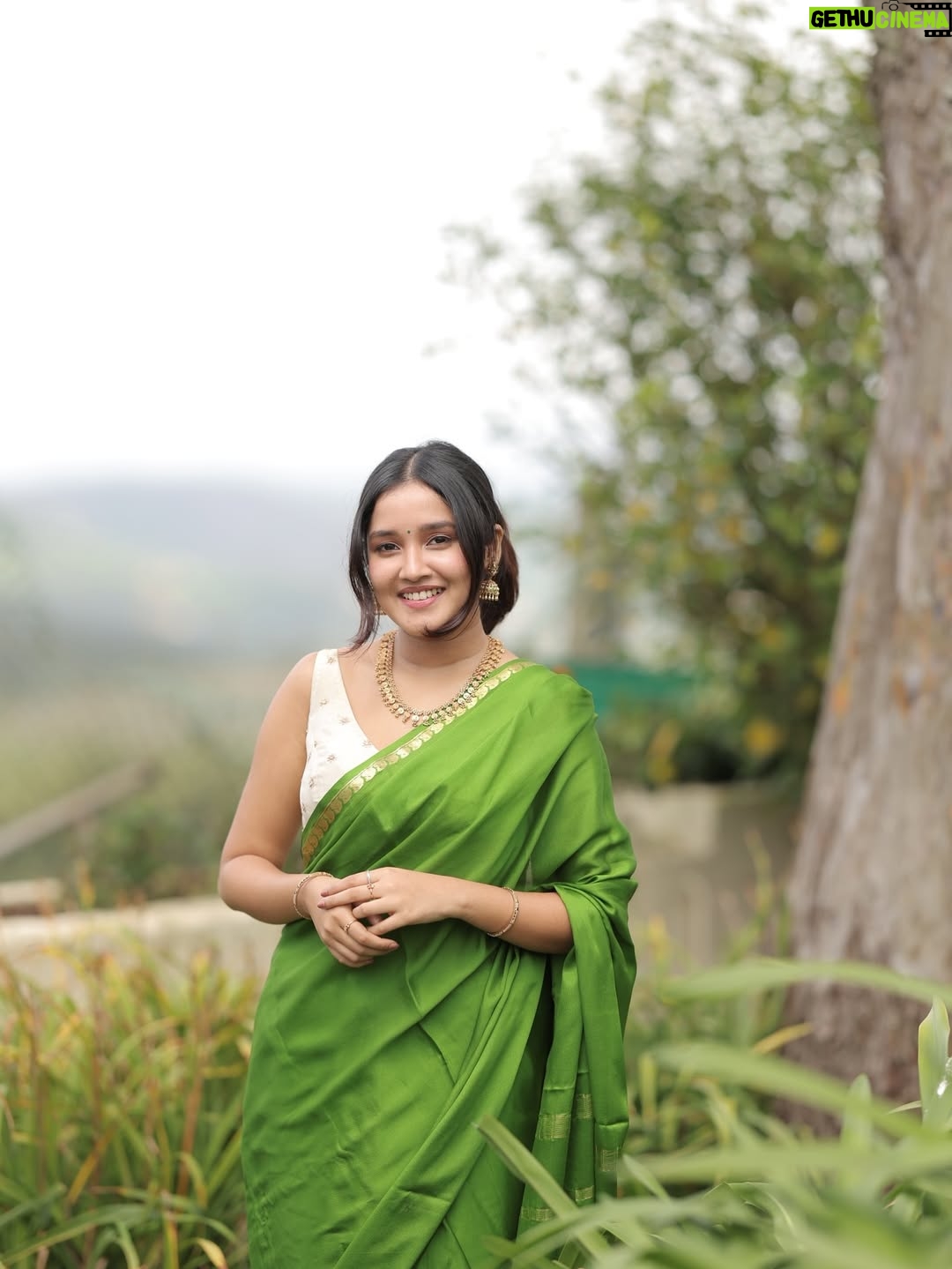 Anikha - 1 Million Likes - Serving mallu girl in the front, shivering in the back.
ooty was too cold-

@alkas_bridal