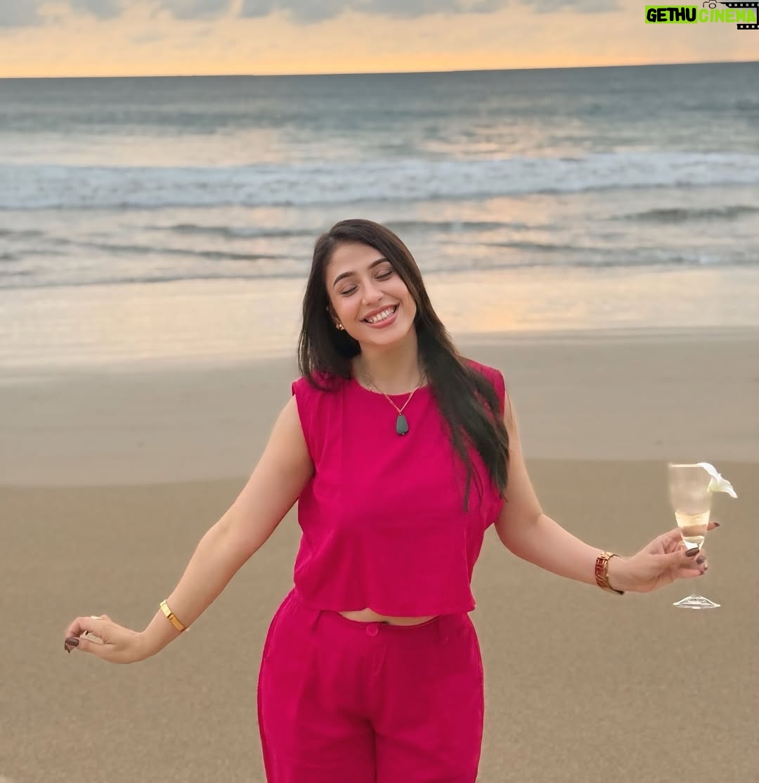 Anisha Mishra - 2.7K Likes - I’m just a water Baby 👶 🌊❣️🎀