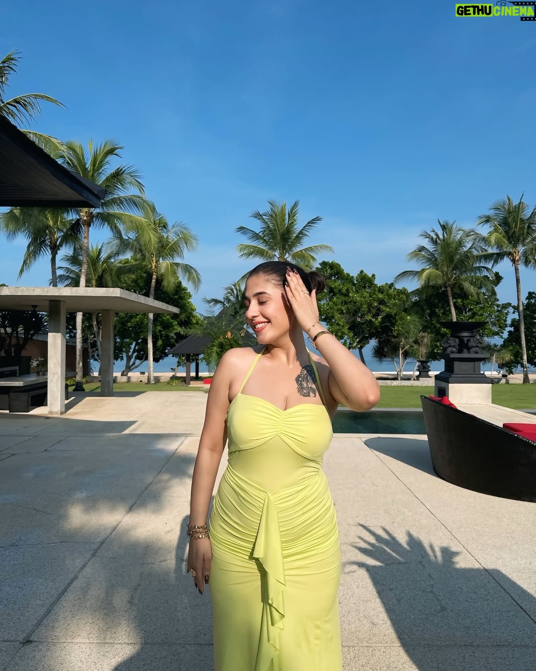 Anisha Mishra - 3.8K Likes - I don’t cry on heartbreaks I throw my main card !